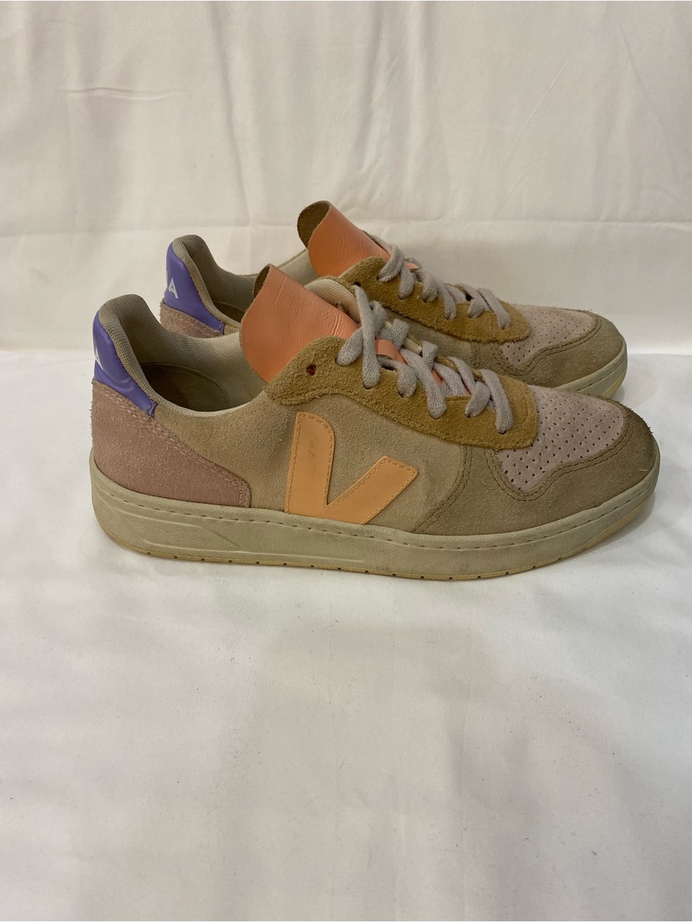 Veja V-10 Suede Multico Peach Sneakers Women’s Size 8